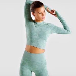 Gymshark Adapt Crop Top Women's Small Green Camo Seamless Long Sleeve Athletic